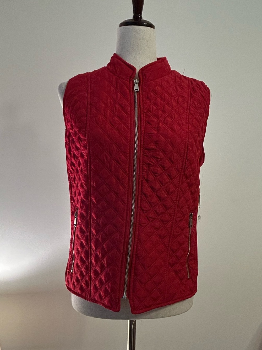 NWT New Directions Red Quilted Zip Vest Size Small